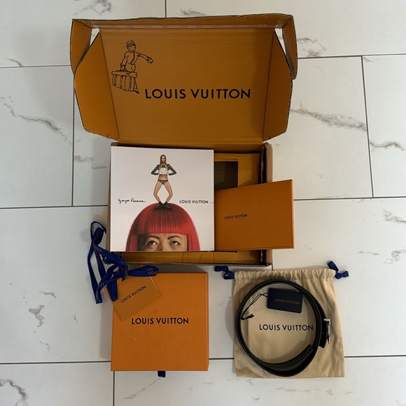 LOUIS VUITTON MENS BELT REVERSIBLE (2 STYLES) - Picture 3 of 15